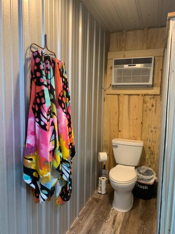 Fox Pass Cabins Bed and Breakfast Hot Springs Esterno foto