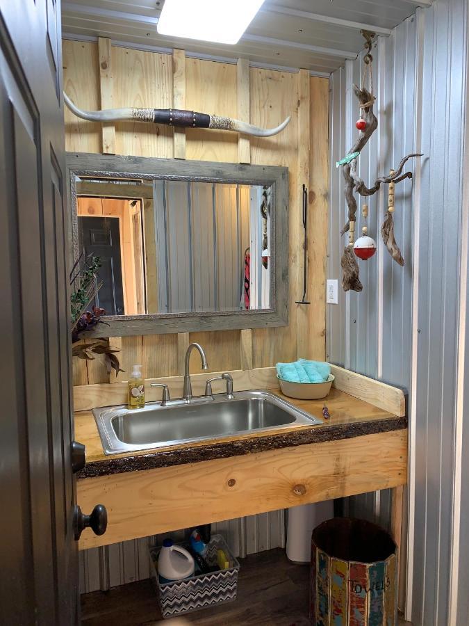 Fox Pass Cabins Bed and Breakfast Hot Springs Esterno foto