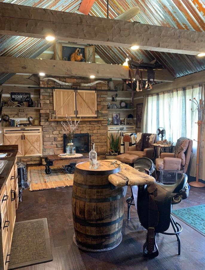 Fox Pass Cabins Bed and Breakfast Hot Springs Esterno foto