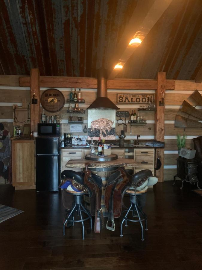 Fox Pass Cabins Bed and Breakfast Hot Springs Esterno foto