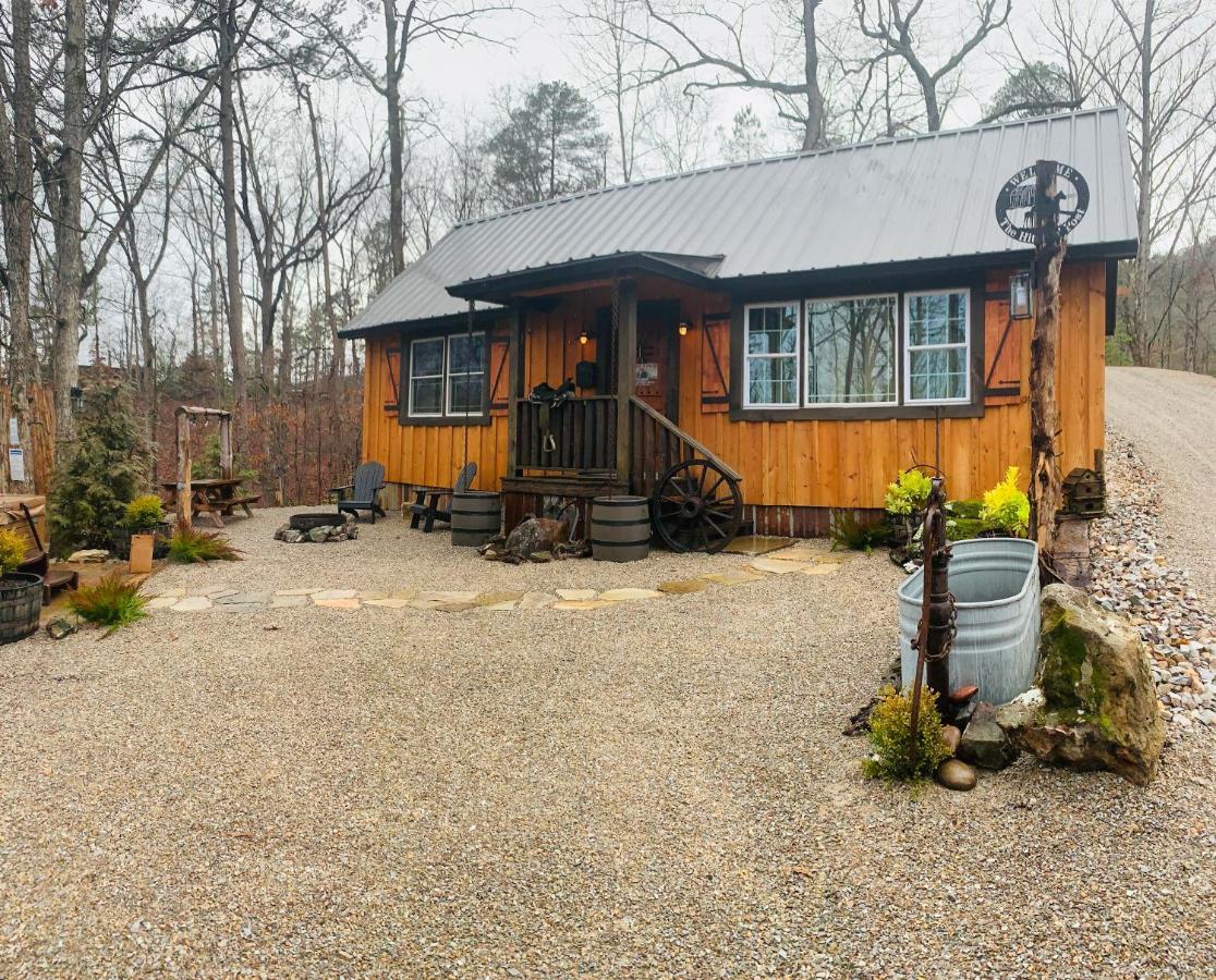 Fox Pass Cabins Bed and Breakfast Hot Springs Esterno foto