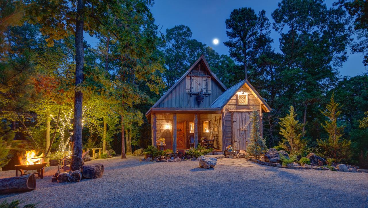 Fox Pass Cabins Bed and Breakfast Hot Springs Esterno foto