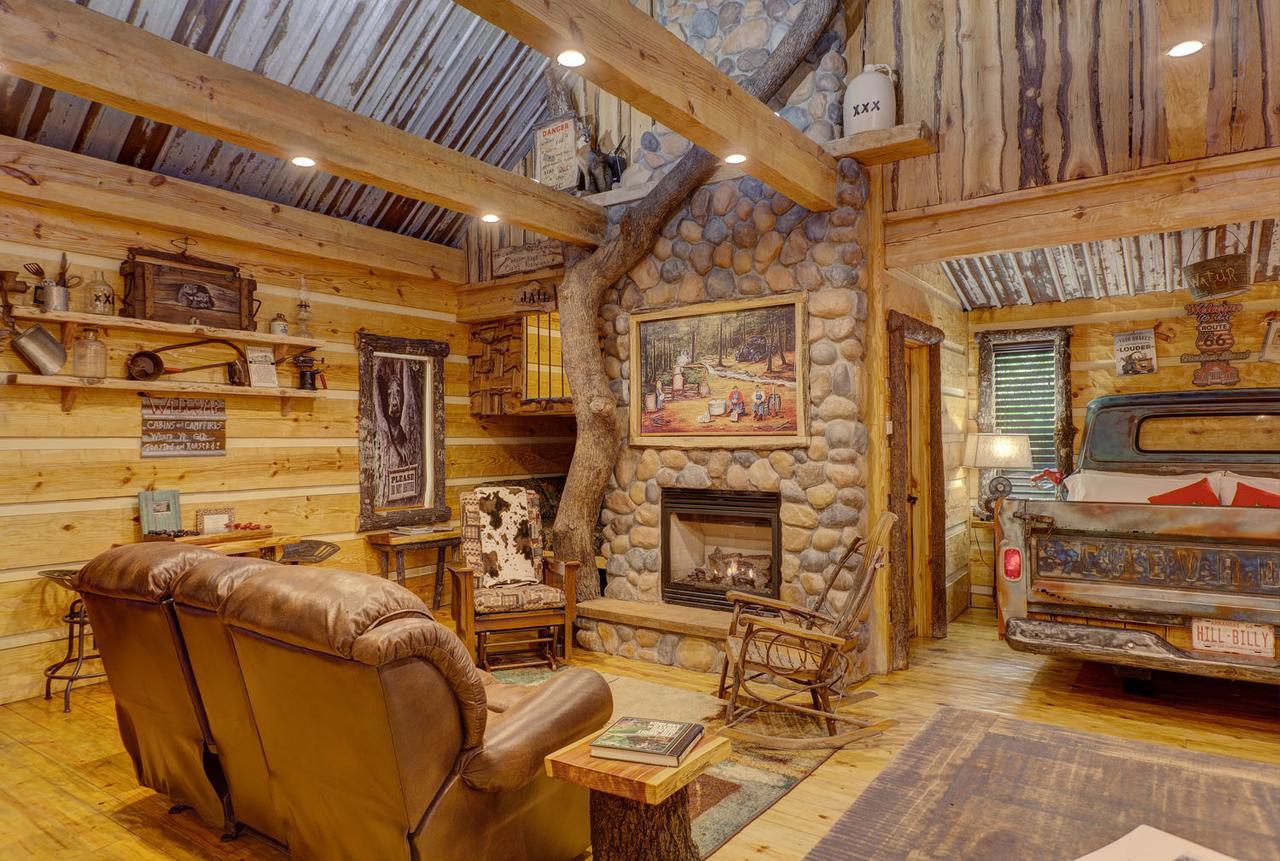 Fox Pass Cabins Bed and Breakfast Hot Springs Esterno foto